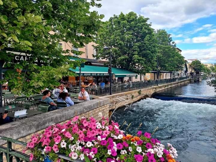 Location Gite En Provence Beaucaire  Eksteriør billede